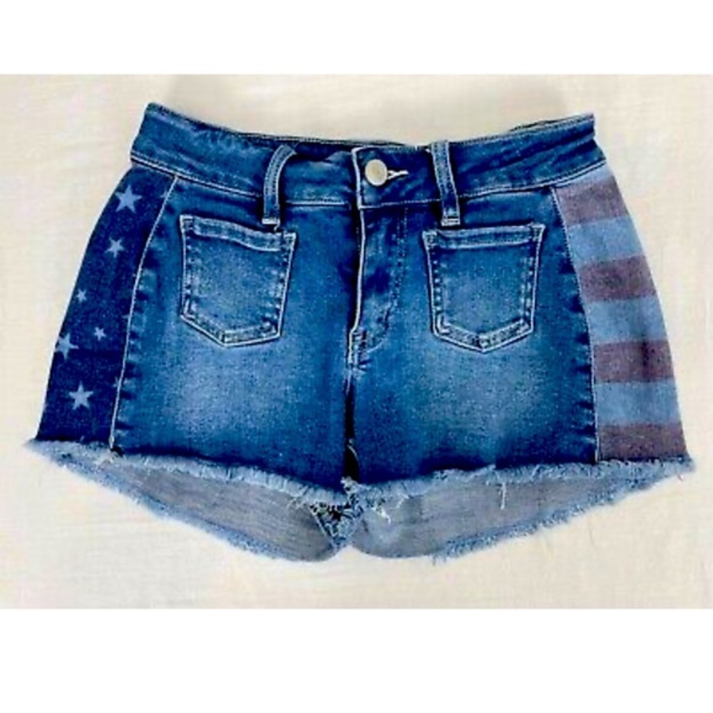 SHYANNE STARS & STRIPES size 6 Denim shorts NWOT